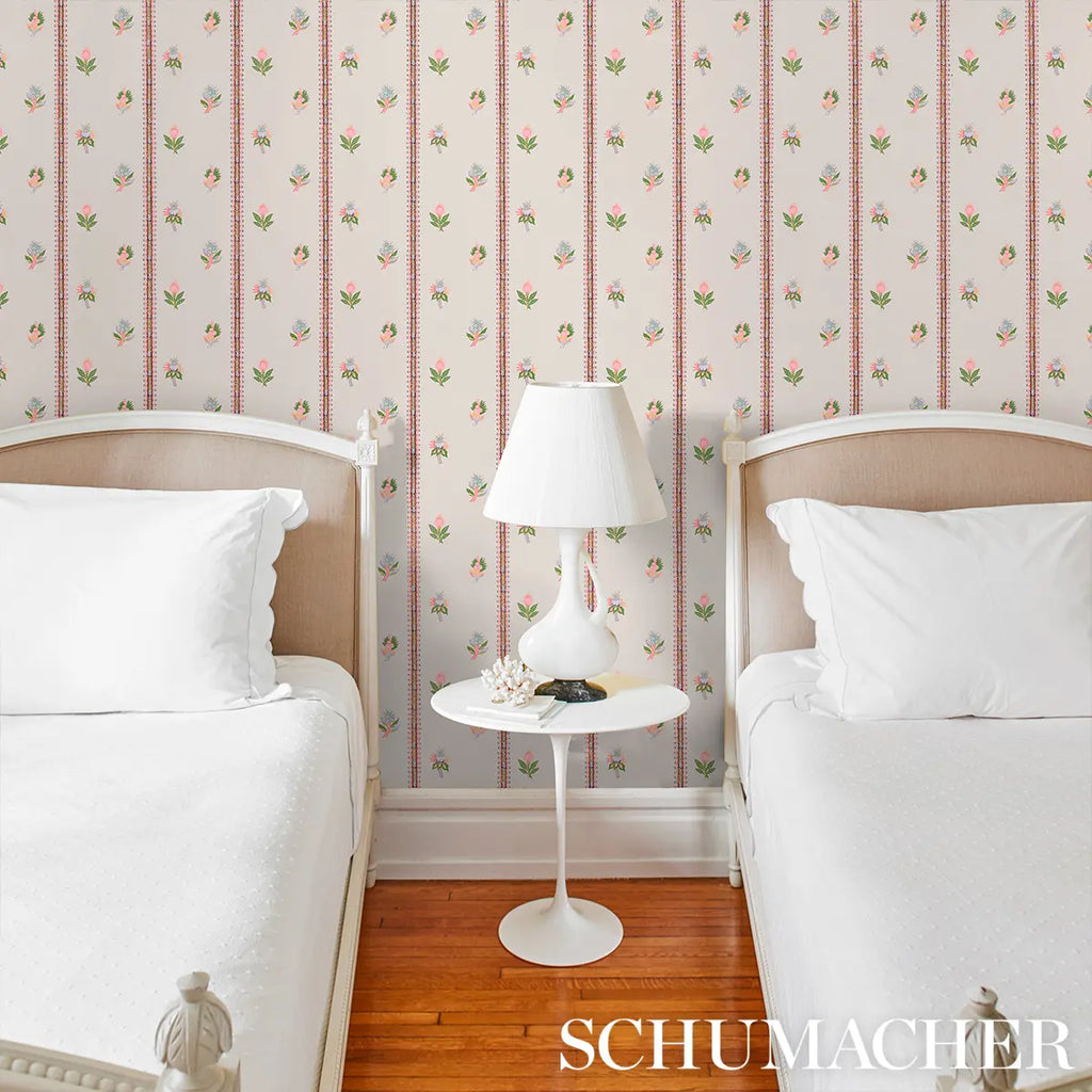 Les Fleurs Exotiques Wallpaper in an interior setting