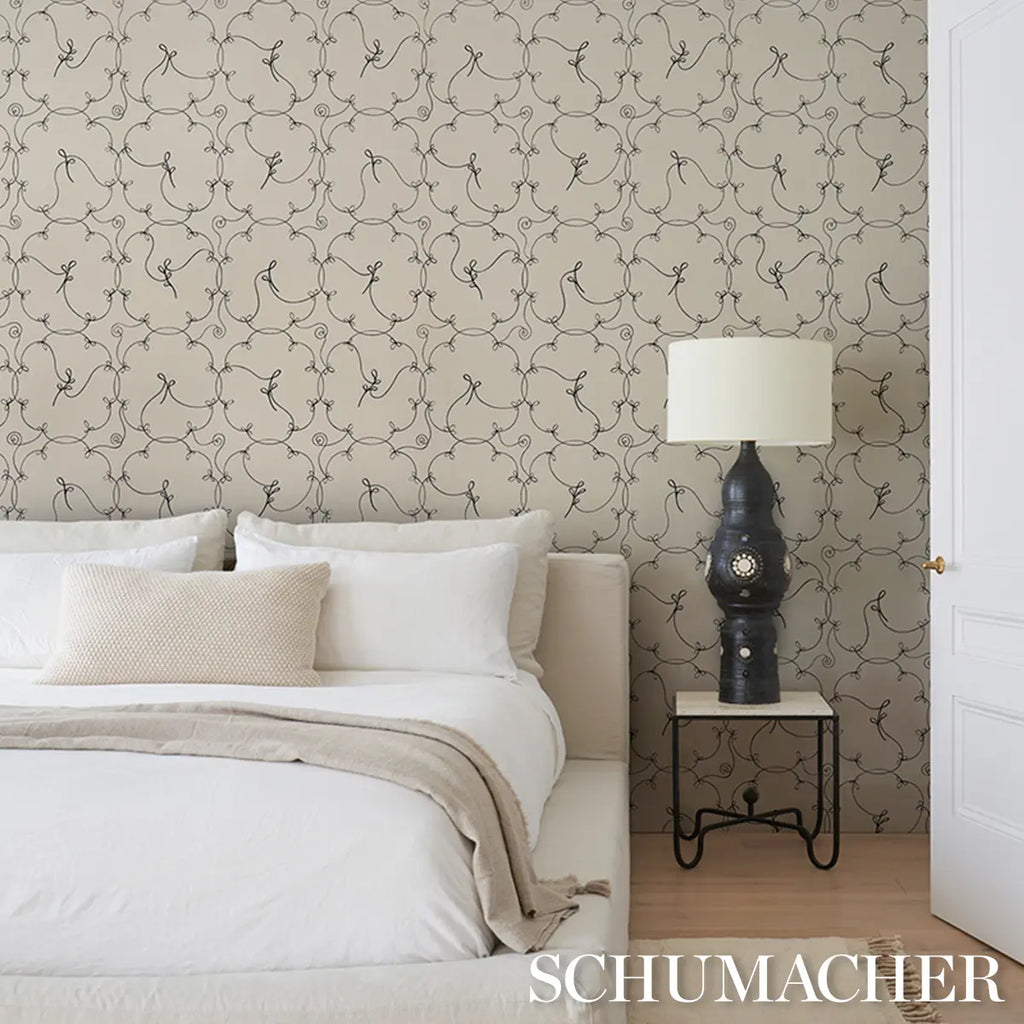 Broderie Wallpaper in an interior setting