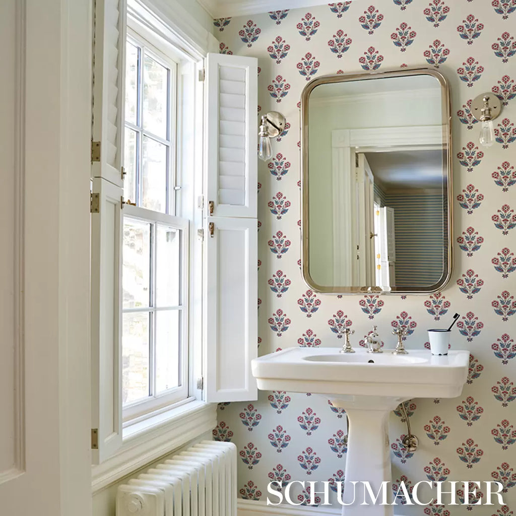 Dalila Hand-Screen Print Wallpaper in an interior setting