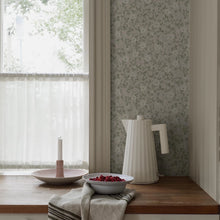 Load image into Gallery viewer, Klöver Wallpaper in an interior setting