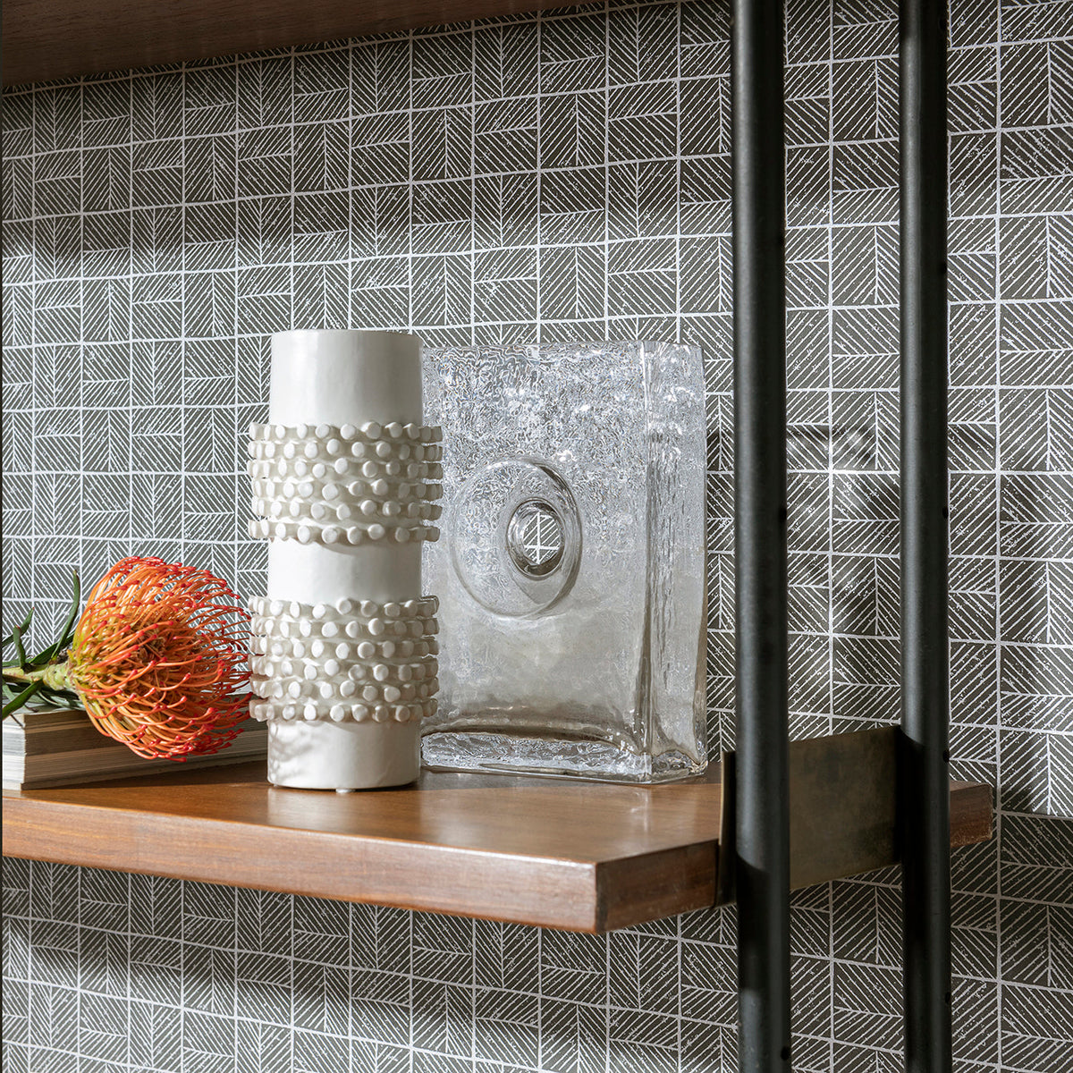 Carimbo Mosaic Wallpaper - Gray room view