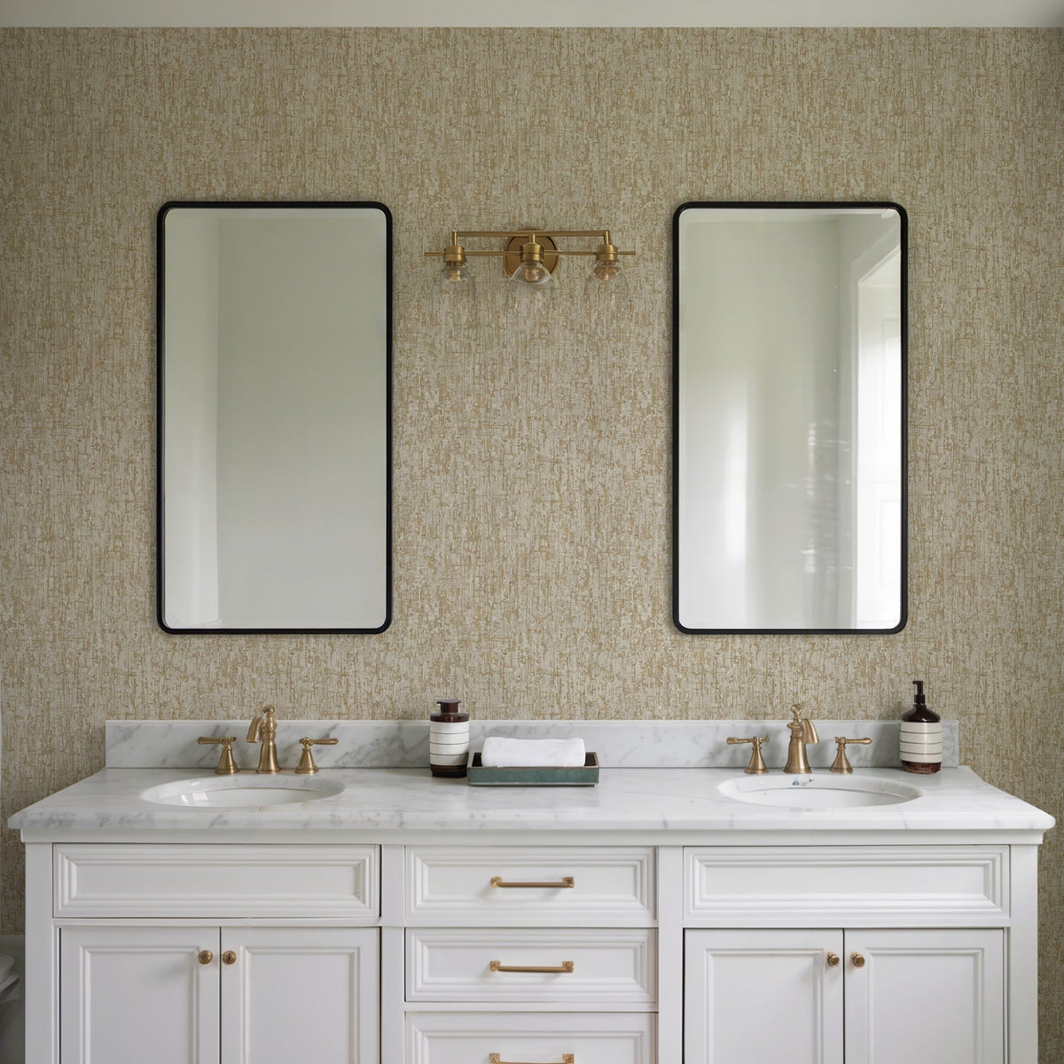 Santa Fe Concrete Lux Wallpaper - Gold room view