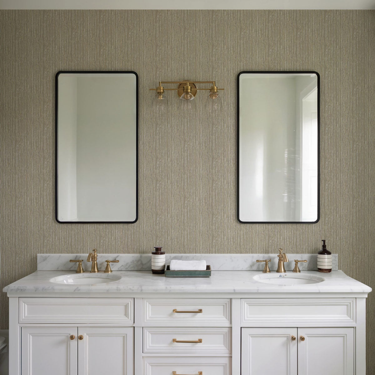 Embroidered Crushed Silk Wallpaper - Gold room view