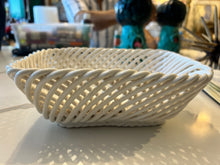 Load image into Gallery viewer, Set of vintage porcelain baskets