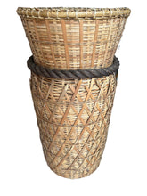 Load image into Gallery viewer, large basket with sea shells