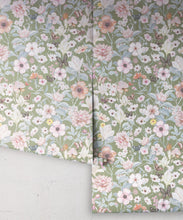 Load image into Gallery viewer, Barney Vintage Wallpaper • Meadows Light Linen • Rolls