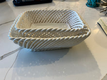 Load image into Gallery viewer, Set of vintage porcelain baskets