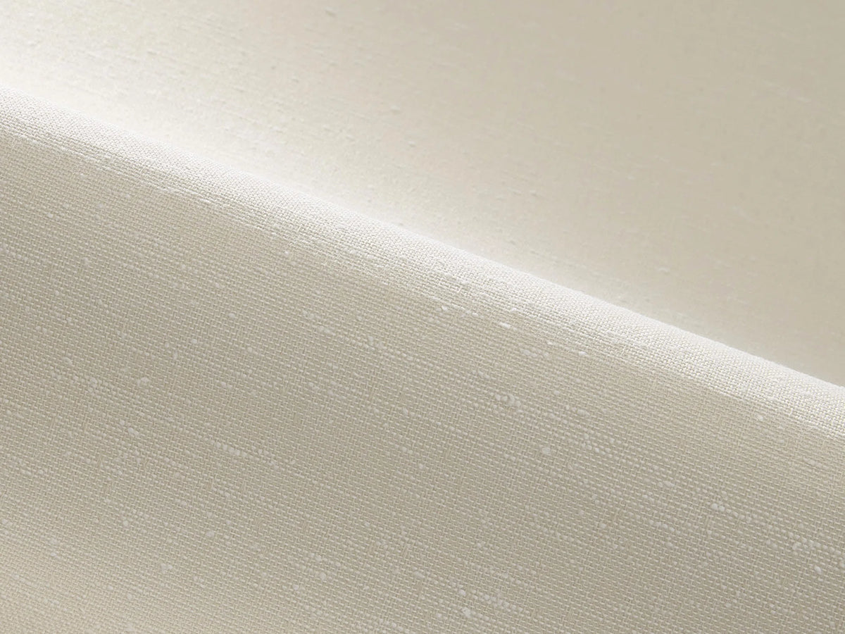 Evelyn wallpaper in SABLE