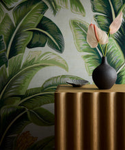 Load image into Gallery viewer, The Great Shalimar Grasscloth Wallpaper - Colorway: Beige - Rich Traditions Collection - Insitu