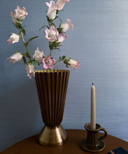 Load image into Gallery viewer, Periwinkle Lake Grasscloth Wallpaper - Fable Collection by M&amp;K Studios - Insitu