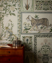 Load image into Gallery viewer, Courtyard Grasscloth Wallpaper - Colorway: Linen - Rich Traditions Collection - Insitu