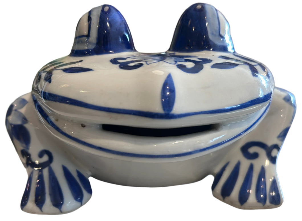 blue & white porclean frog