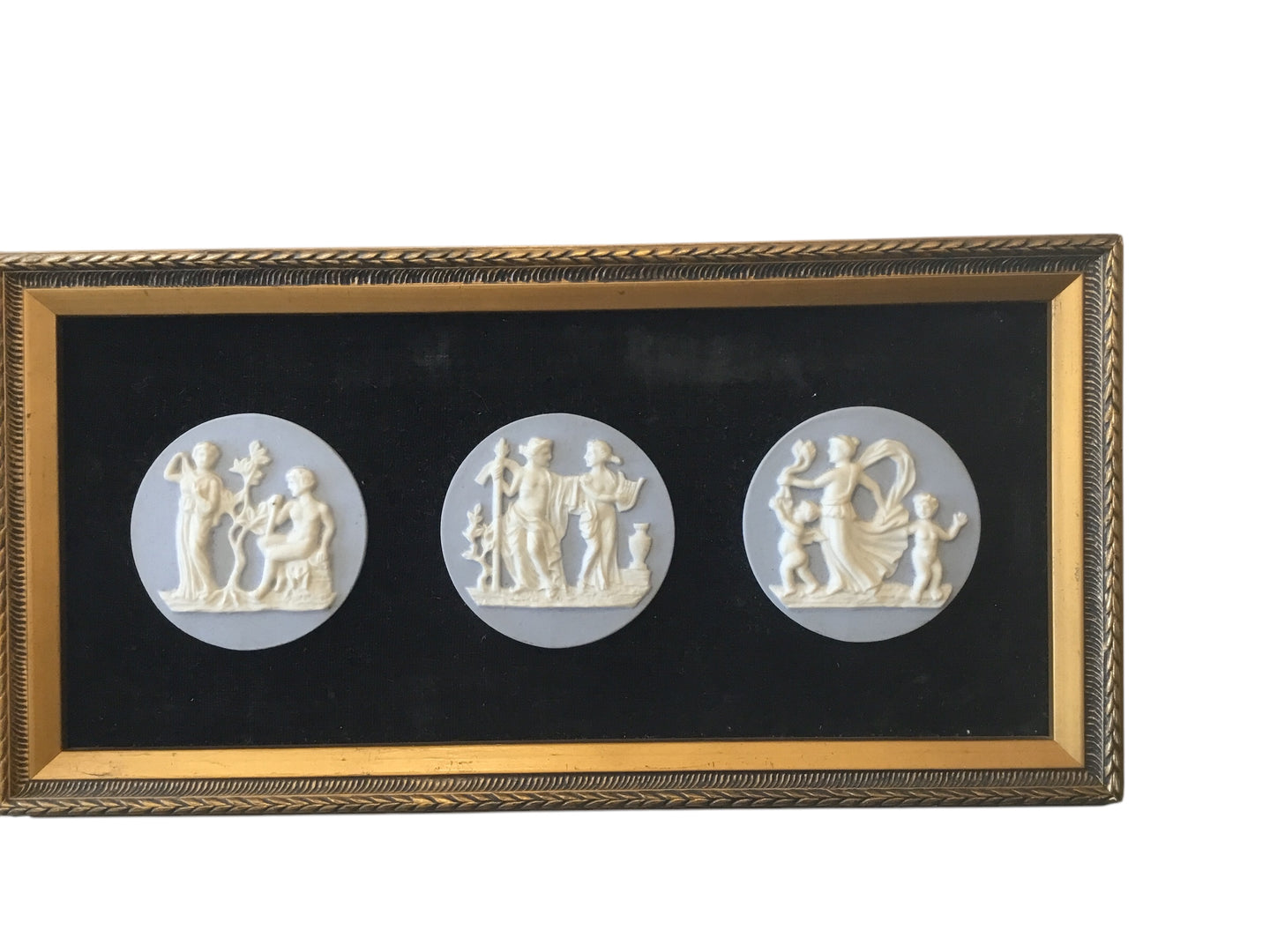 VINTAGE WEDGWOOD JASPERWARE FRAMED CAMEO