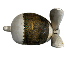 Load image into Gallery viewer, hand-carved wooden rabbit