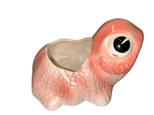 Load image into Gallery viewer, hobnail frog cachepot