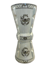 Load image into Gallery viewer, vintage asian vase