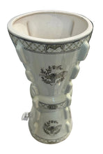 Load image into Gallery viewer, vintage asian vase