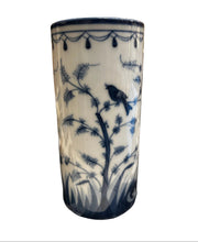 Load image into Gallery viewer, asian porcelain flower vase