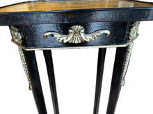 Load image into Gallery viewer, regency style pedestal table