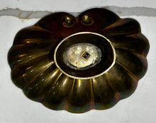 Load image into Gallery viewer, brass shell trinket dish