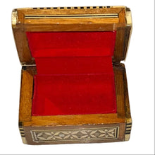 Load image into Gallery viewer, persian trinket box