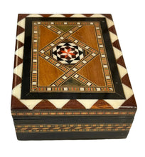 Load image into Gallery viewer, marquetry box