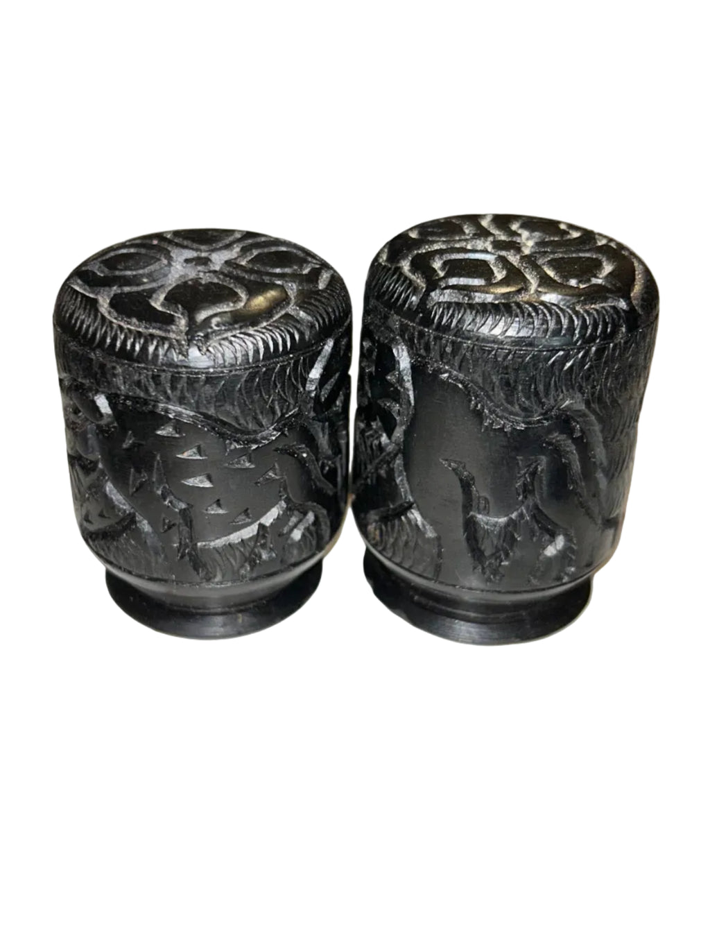 salt/pepper shakers