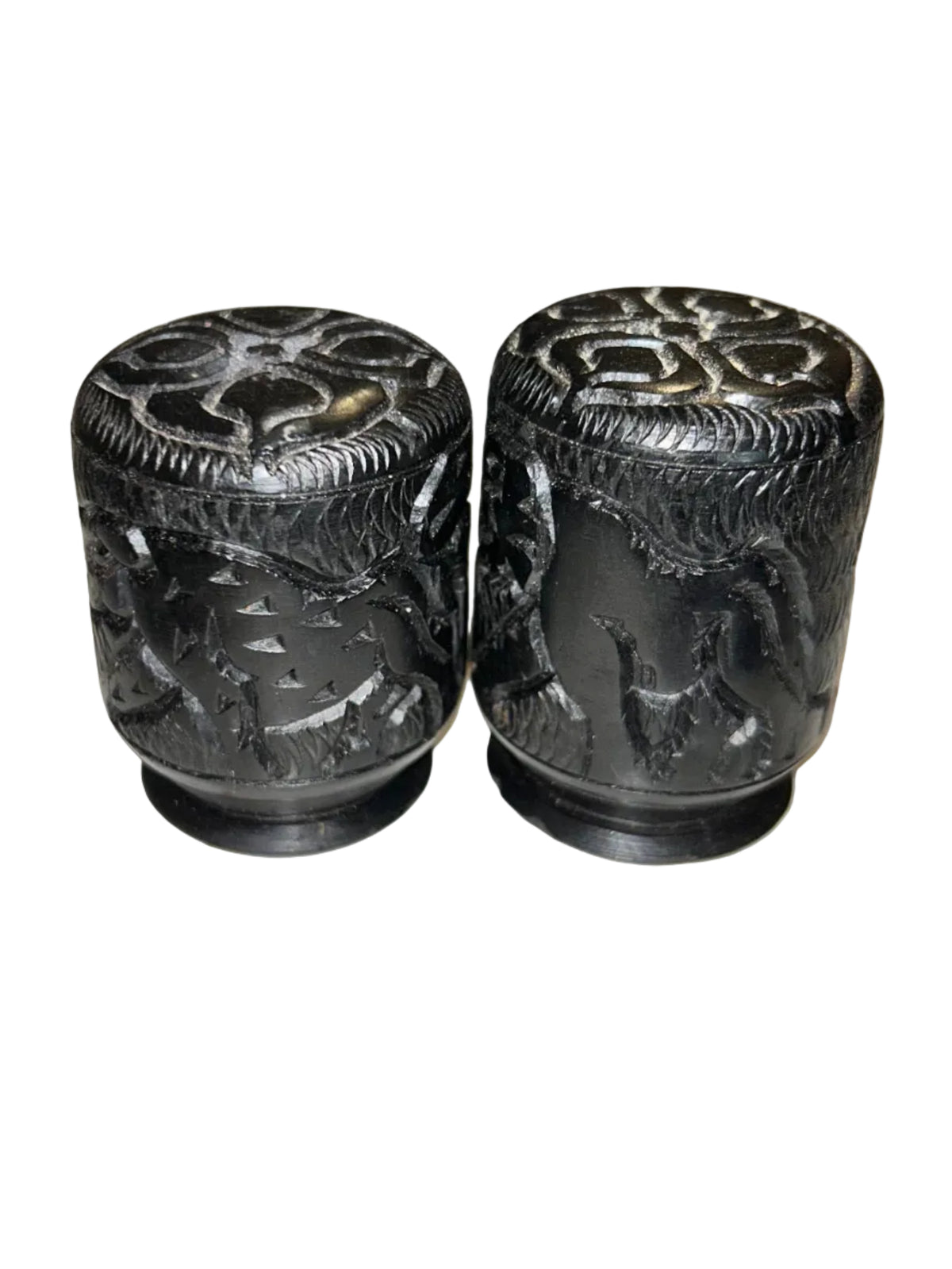 salt/pepper shakers