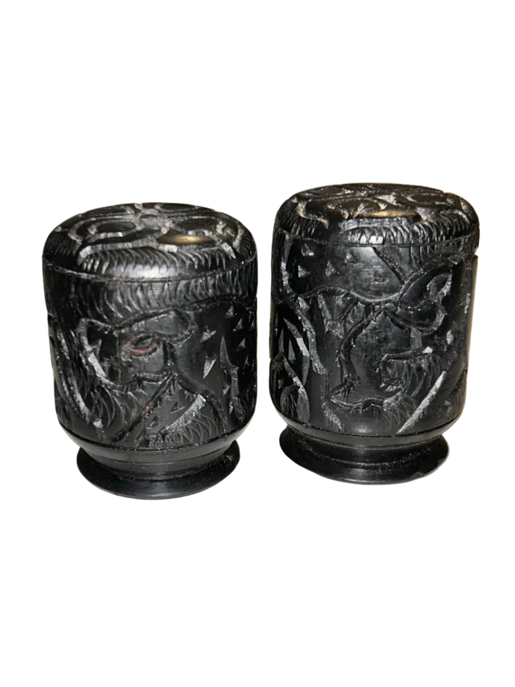 salt/pepper shakers