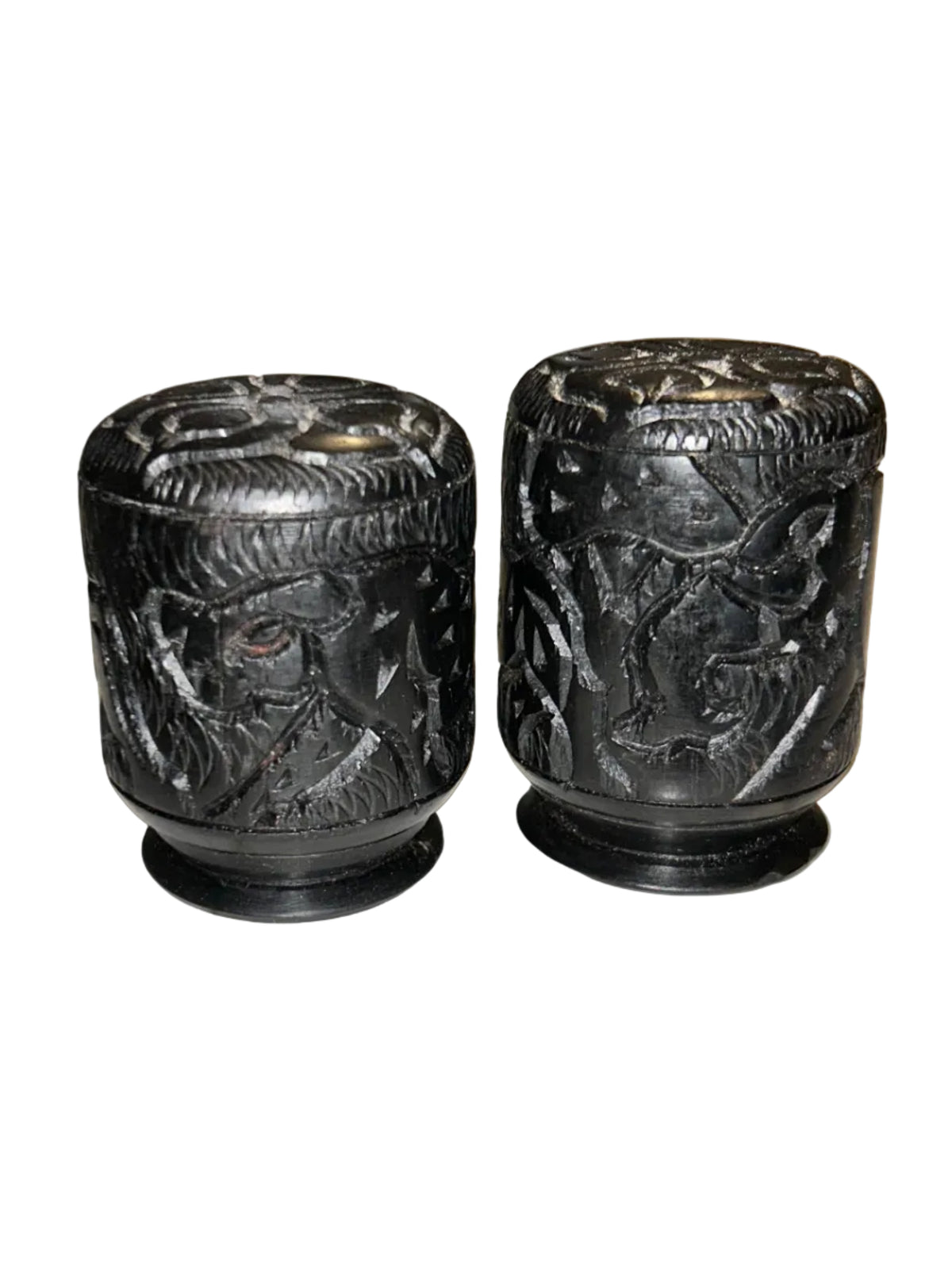 salt/pepper shakers