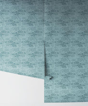 Load image into Gallery viewer, Shoal Wallpaper • Floral Wallpaper • Vintage • Rolls