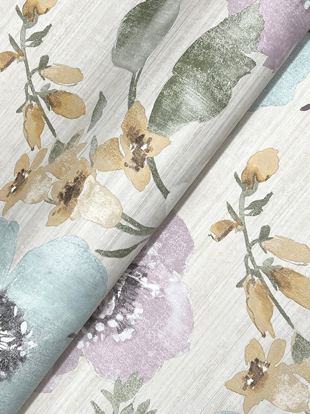 Evelyn Wallpaper - Lavender wallpaper pattern