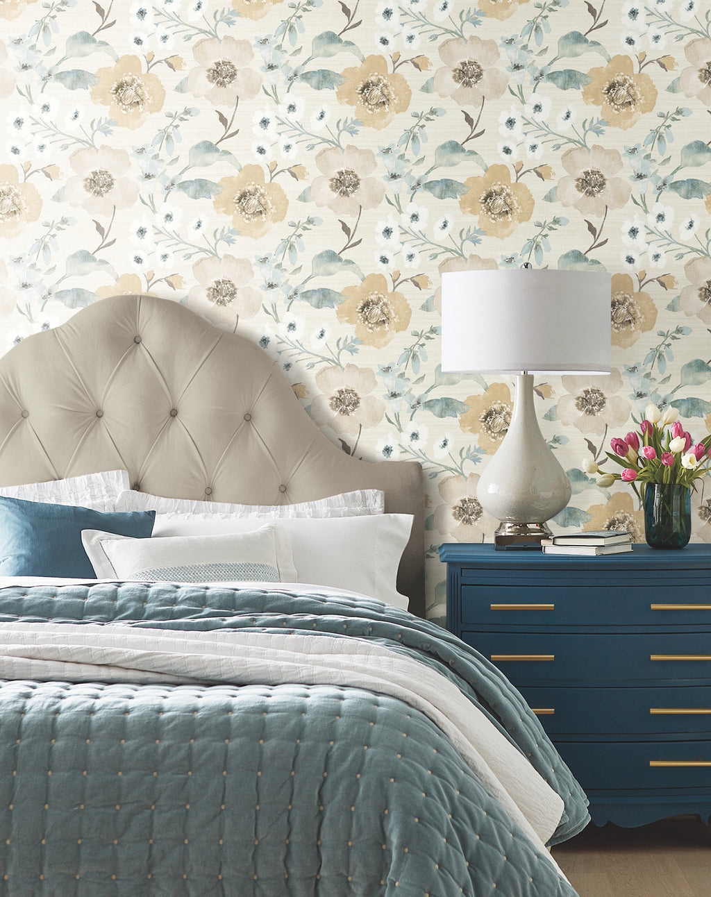 Evelyn Wallpaper - Wheat room setting