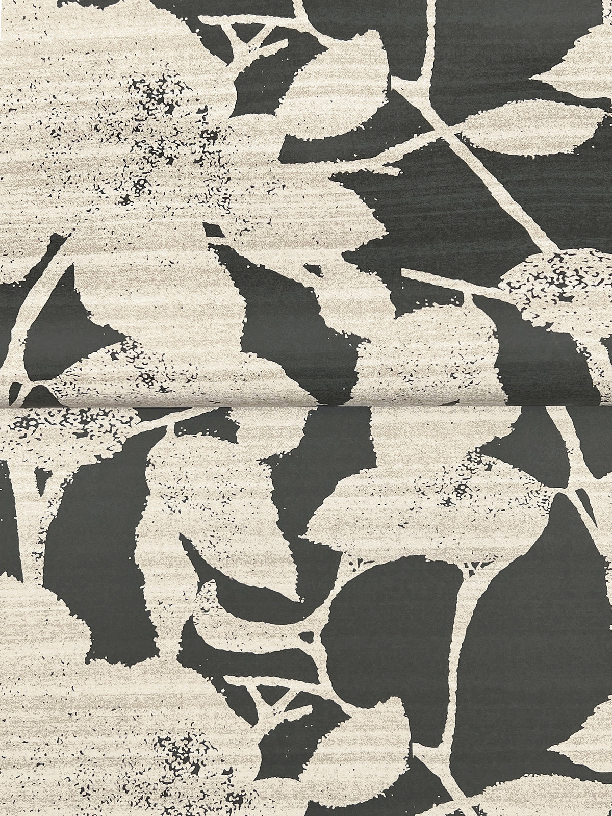 Solange Wallpaper - Black wallpaper pattern