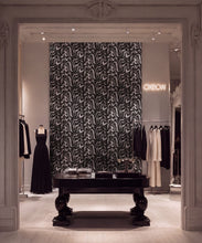 Load image into Gallery viewer, Oxbow Metallic Wallpaper - Colourway: Onyx (Silver) - Insitu