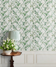 Load image into Gallery viewer, Petite Climbing Sweet Pea Wallpaper • Irish Linen • Insitu