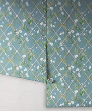 Load image into Gallery viewer, Petite Climbing Sweet Pea Wallpaper • Provence &amp; Cane • Rolls