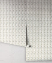 Load image into Gallery viewer, Garland Wallpaper - Palace Grove Collection - M&amp;K Studio - Swatch - Colorway: Roll