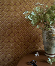 Load image into Gallery viewer, Shellyn Wallpaper - Colorway: Ochre - Fable Collection by M&amp;K Studios - Insitu