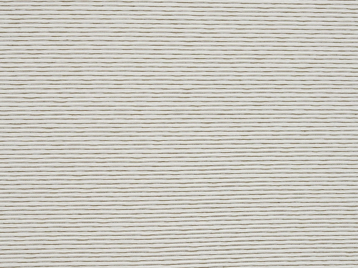 Flavie wallpaper in Nacre
