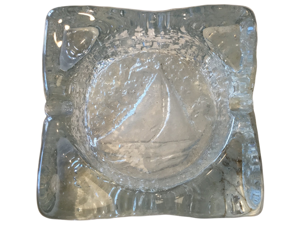 Glass chunky ashtray