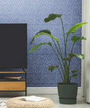 Load image into Gallery viewer, Cercles Deux Wallpaper • Blue Navy • Insitu