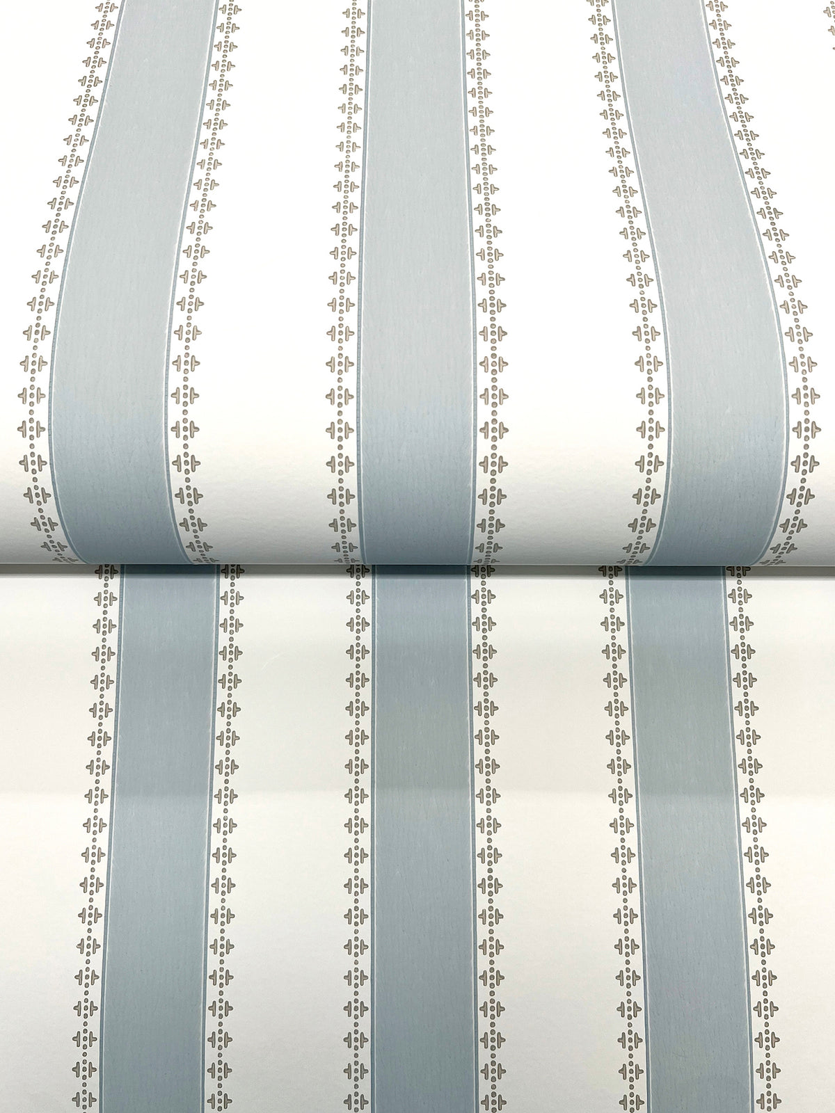 Tilford Wallpaper - Blue & White wallpaper detail