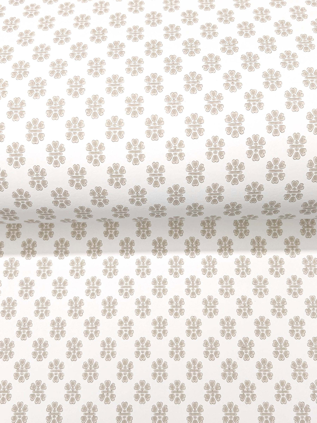 Brioni Wallpaper - Beige wallpaper detail