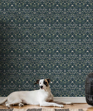 Load image into Gallery viewer, Wallpaper Republic - Floral Emporium Collection - Queen Anne’s Lace - Emerald - Insitu