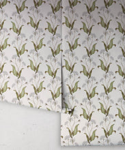 Load image into Gallery viewer, Wild Garlic Wallpaper • Hackney &amp; Co. • Light Stone • Roll