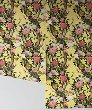 Load image into Gallery viewer, Garden Bloom Pear