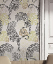 Load image into Gallery viewer, Leopard Jungle - colorway: Jungle - Insitu