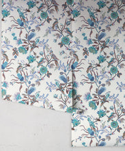 Load image into Gallery viewer, Matilda Wallpaper • Cockatoo, kookaburra • Australian Wallpaper • Milton &amp; King USA • Blue Bell Roll