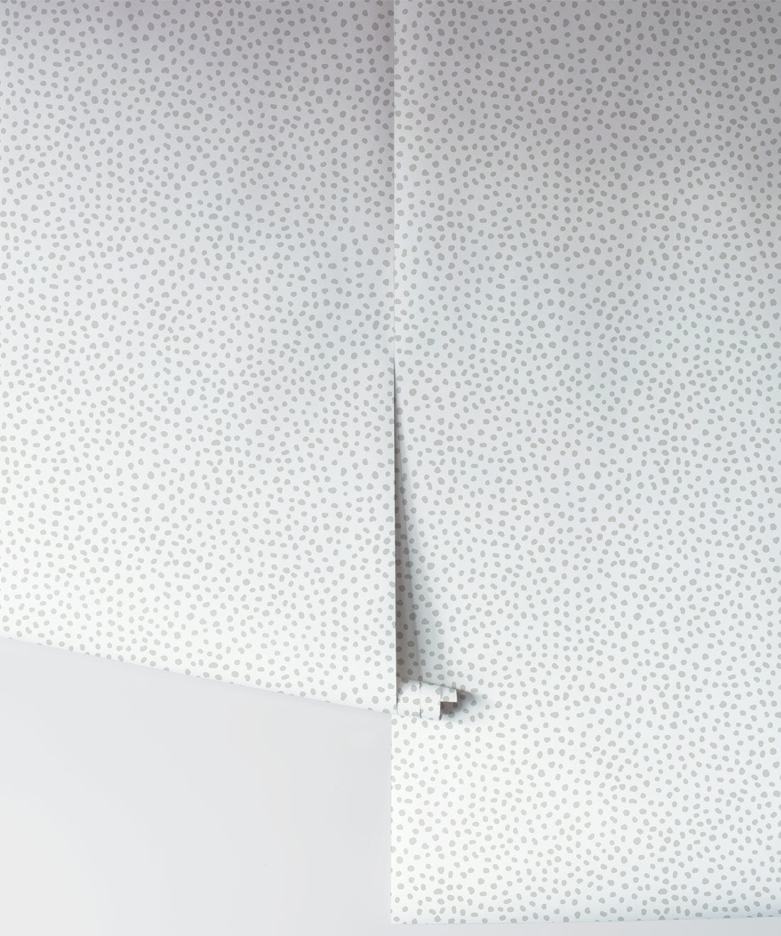 Huddy's Dots • Grey • Spotted Wallpaper • Roll